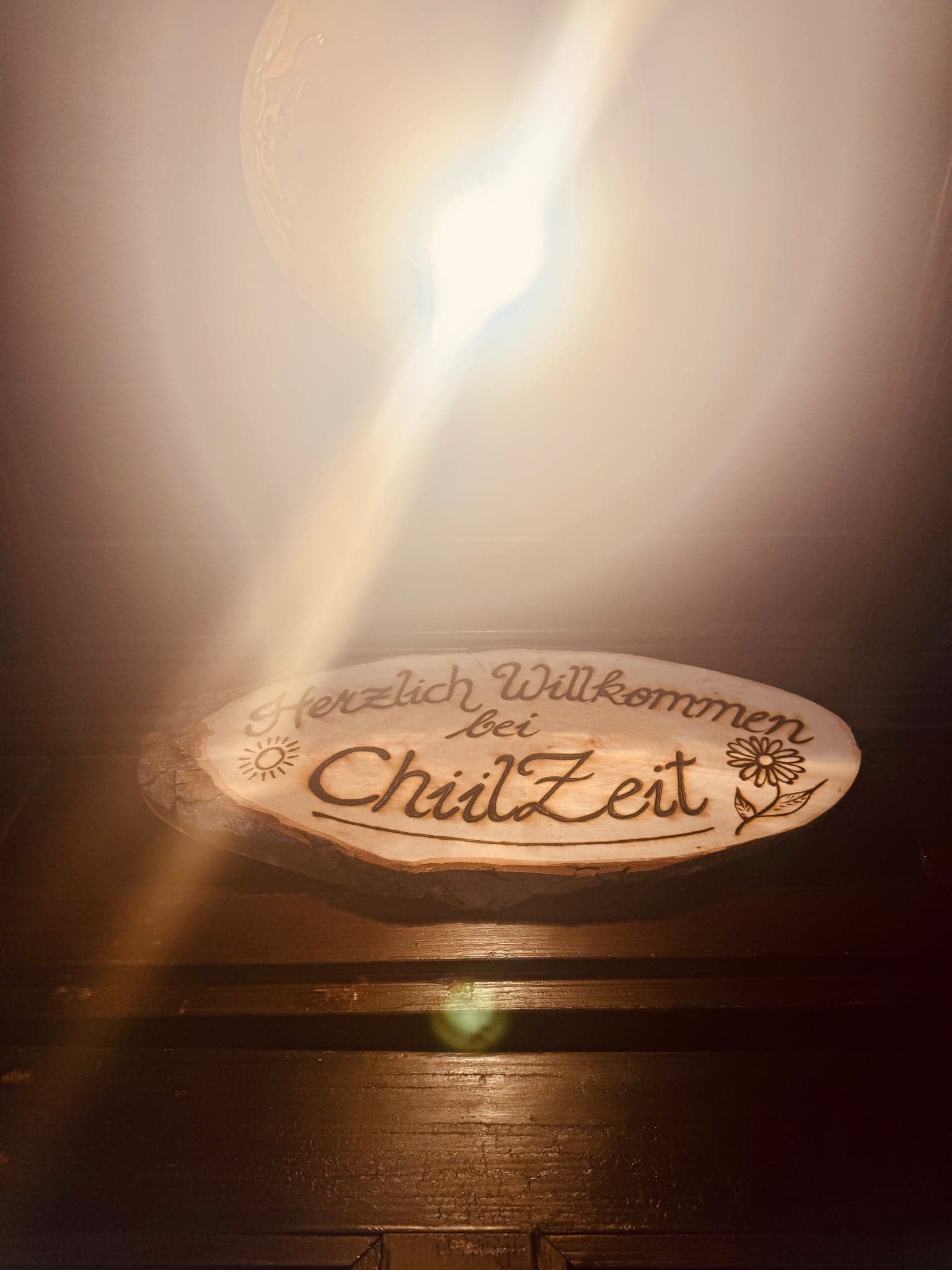 Frisch zubereitete Speisen des Restaurants bereit zur Abholung